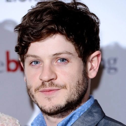 AlienPredatorU1's tweet photo. Ha cumplido 38 años el actor Iwan Rheon, que interpretó a Trevor Turner, miembro de la Resistencia del Búho, en ambas partes de #InDarknessWeFall y #KendraPriceTheOwl
Volverá a hacerlo en #ElCaminoDeSheilaGrimes y #TheRiseOfTheFallen ¡Muchas felicidades! 🎉🎉🎉🎊🎊🎊 https://t.co/moL5OFT4pY
