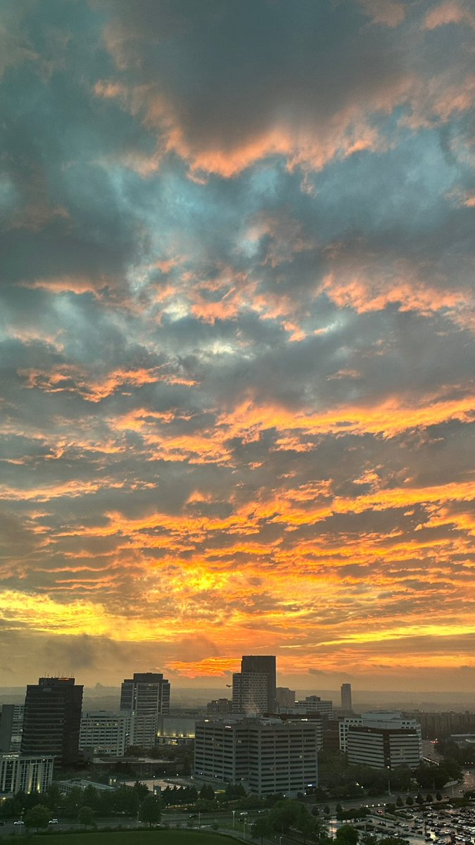 #sunset in #tysonscorner after a full day of #rain @capitalweather