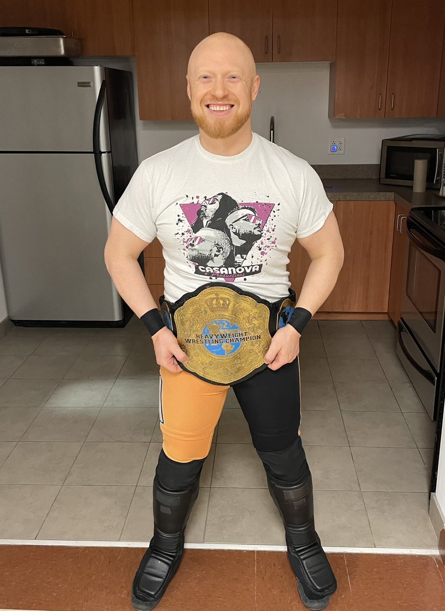 superstarhawke's tweet photo. Kitchen attire #ChefANDREW https://t.co/2NQoCqz7AA