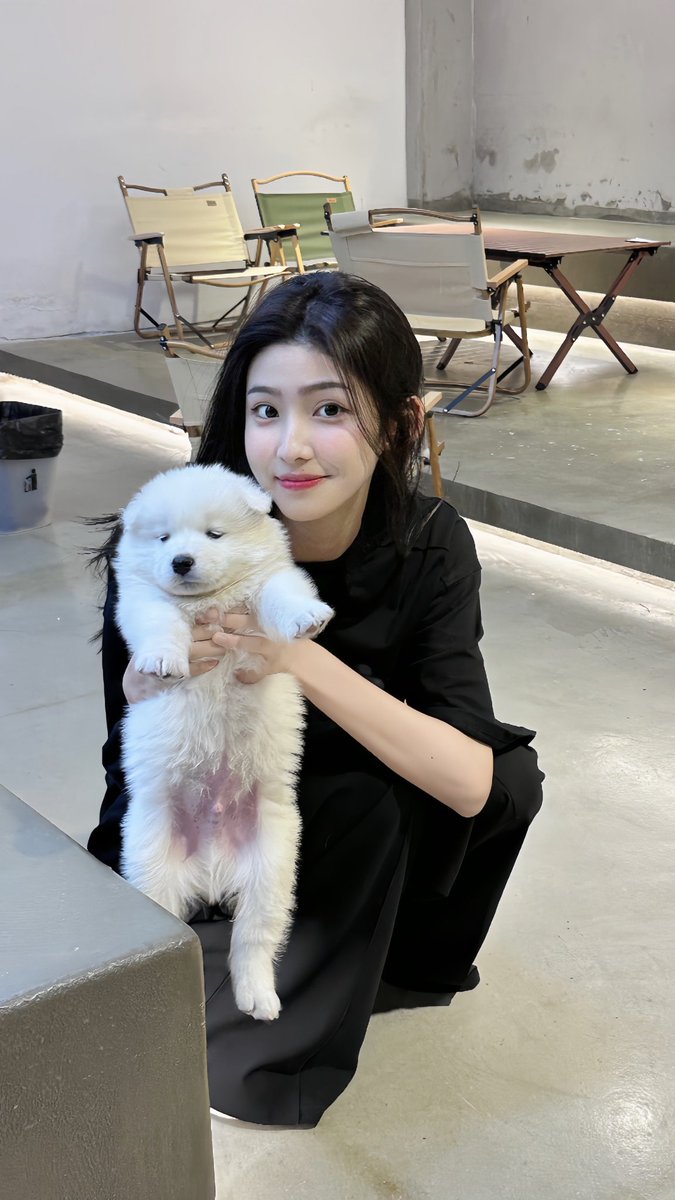 axu0530's tweet photo. 轻松一下，留一个笑脸给自己。 https://t.co/c1xNIt2MPv