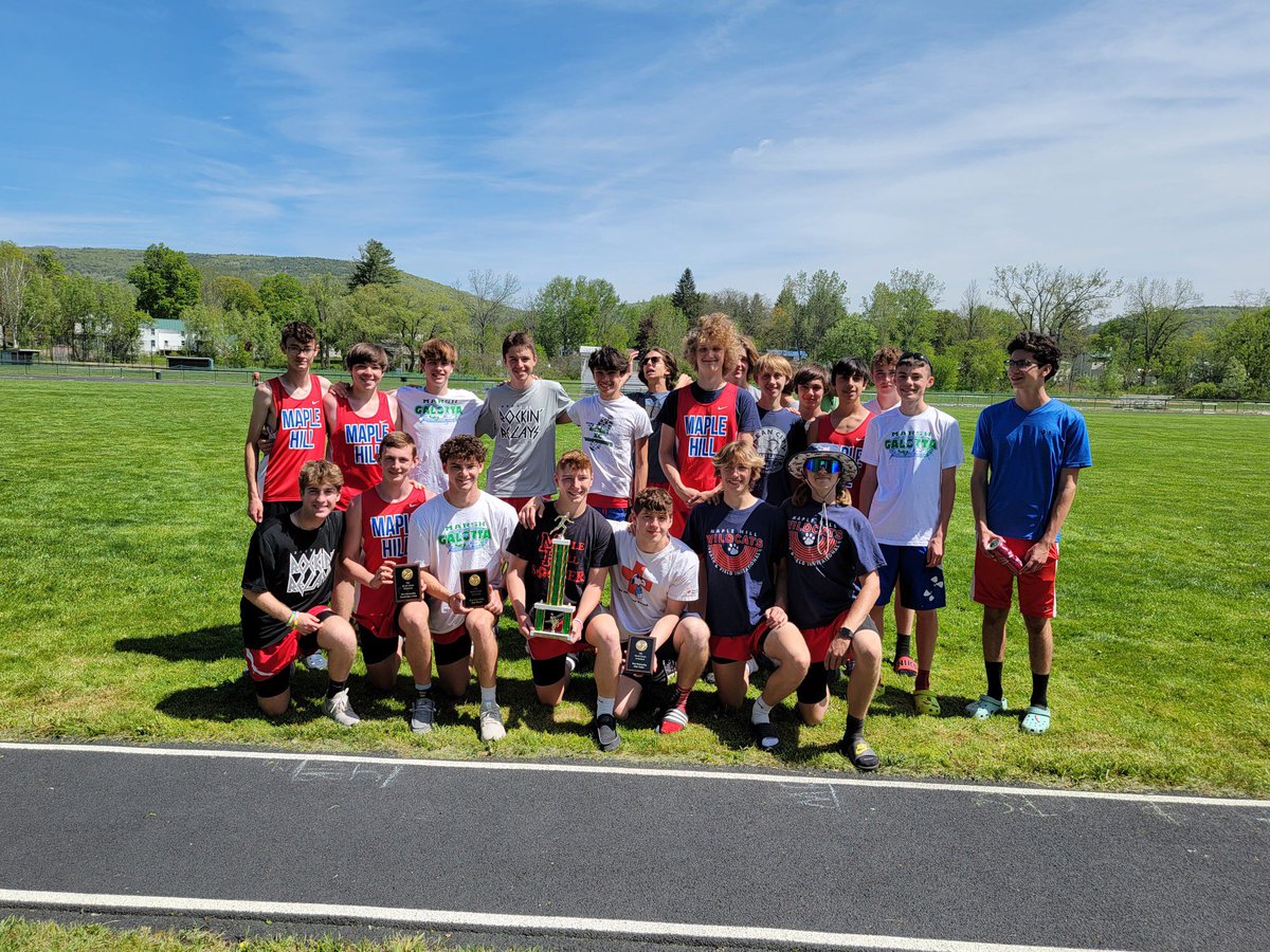 trackMH's tweet photo. Marsh Galotta winners- maple hill boys and girls!  #gohill @MH_Athletics @SchodackCSD @MapleHill_HS https://t.co/7LxUIRKq3M