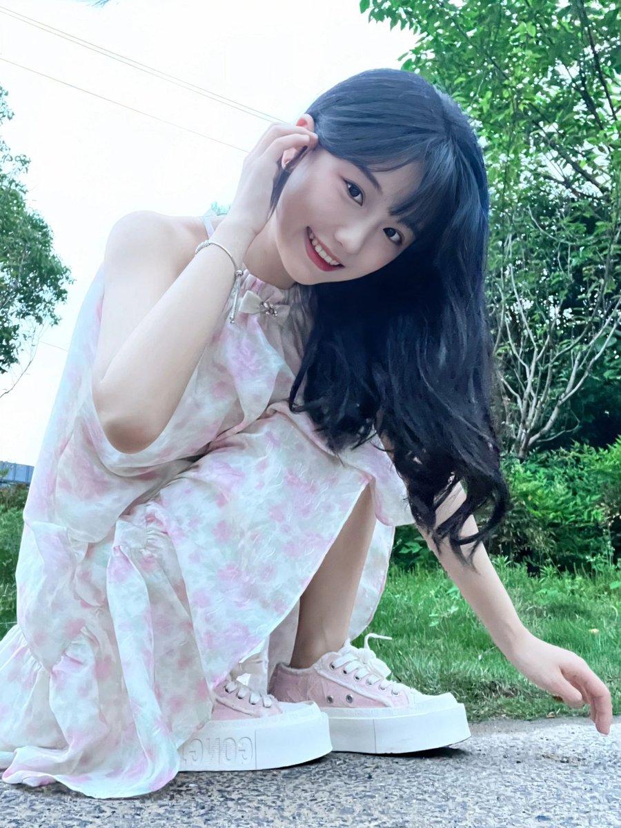 一个微笑，烦恼跑掉。