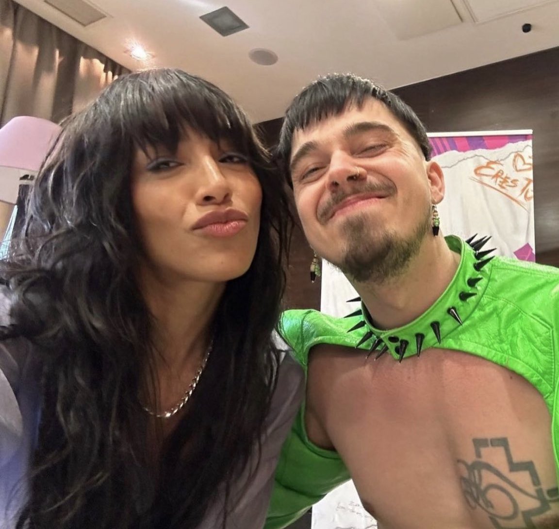 entropycharmer's tweet photo. I want to add this picture of Loreen and Käärijä to this thread

🇫🇮♥️🇸🇪 

#EUROVISION #EUROVISION2023 https://t.co/ZvURmN1xJF