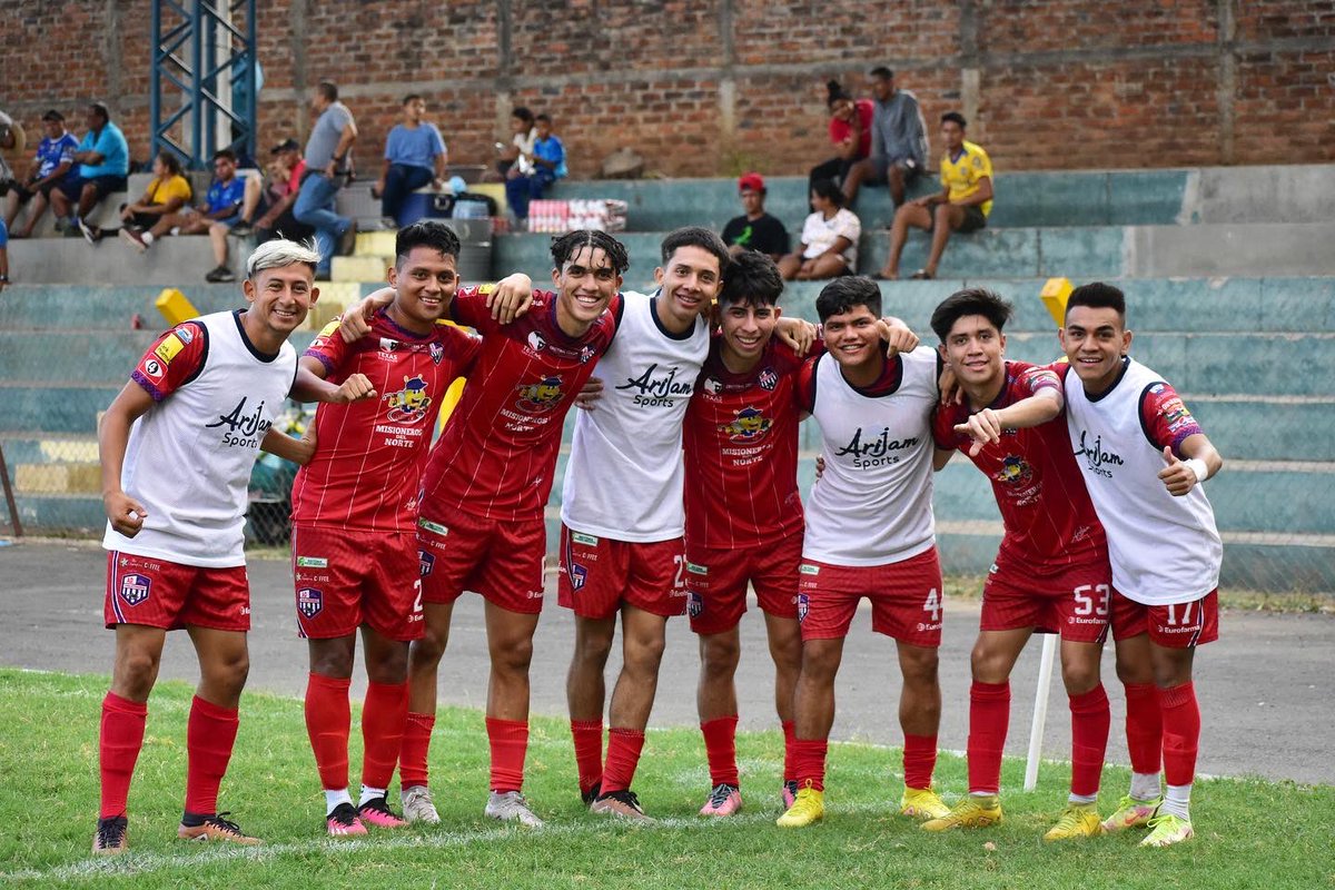 Steven Guerra 🐭 anotó dos goles para nuestra victoria 🆚 Atlético Marte 

#DurosdelNorte #SomosDuros 🟣⚪️