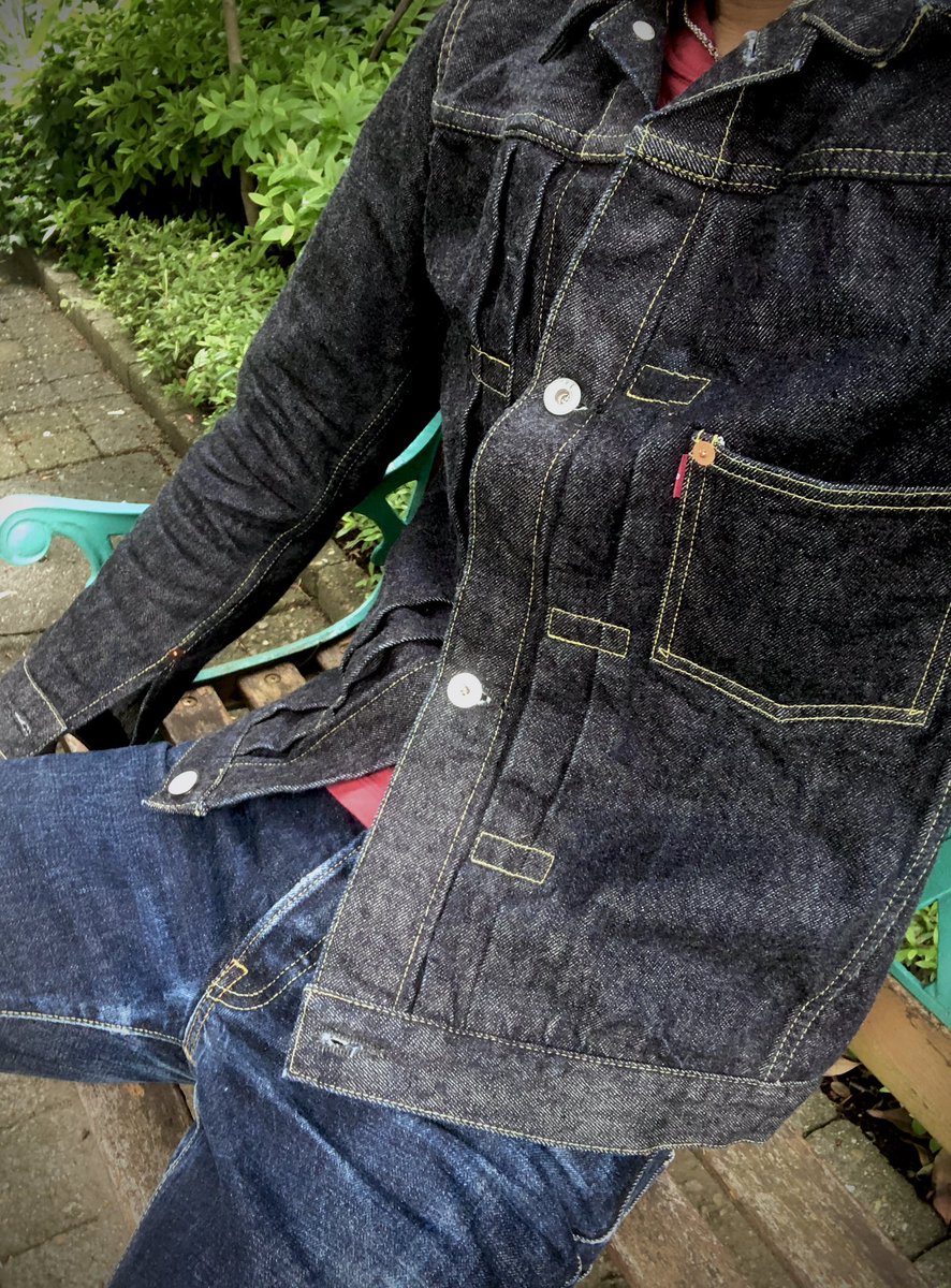 kunn_denim's tweet photo. #TCBジーンズ の大戦モデル
まだまだドス黒なんでエイジング始めます
赤タブカラーのインナーでセットアップ笑笑
#tcb40s
#tcbjeans
#大戦モデル
#レプリカジーンズ
#レプリカデニム https://t.co/o807okKKpv