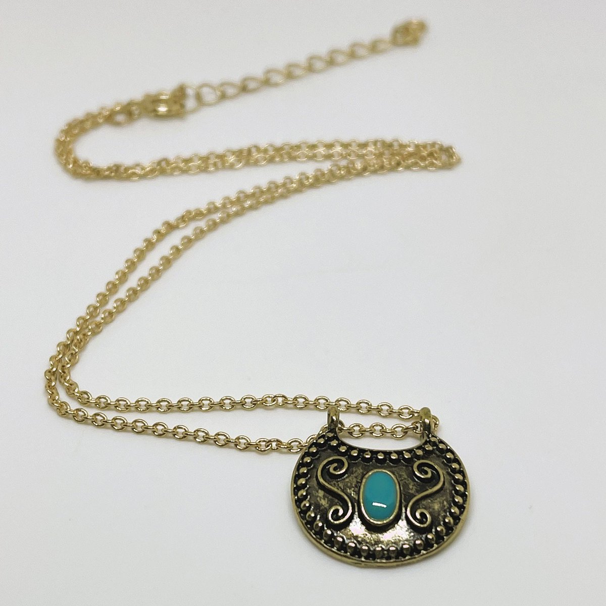 Excited to share the latest addition to my #etsy shop: Vintage Pendant Necklace with Turquoise Bead, Vintage 90's Simple Pendant Necklace for Girls, Dainty Necklace Gifts for Friends etsy.me/3O8yCQ7 #gold #silver #no #unisexadults #brutalist #vintagependant #pe