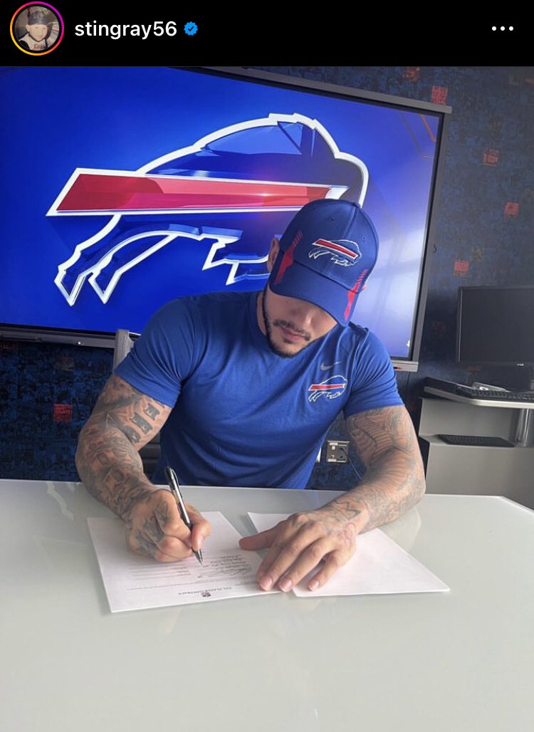ColdFrontReport's tweet image. The #Bills have also signed DE Shane Ray, according to his Instagram.

Like Howard, Ray was invited to minicamp for a tryout. He was a first round pick in 2016 and rushed alongside Von Miller in Denver.

Ray, 29, spent the last two seasons with the Toronto Argonauts of the CFL.