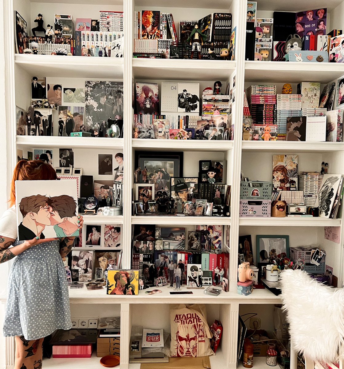 fixmilktea's tweet photo. My collection and me 🥹🧡
#blcollector
(The canvas is handmade, It was a birthday present 🥹) https://t.co/dCNxUmUksF