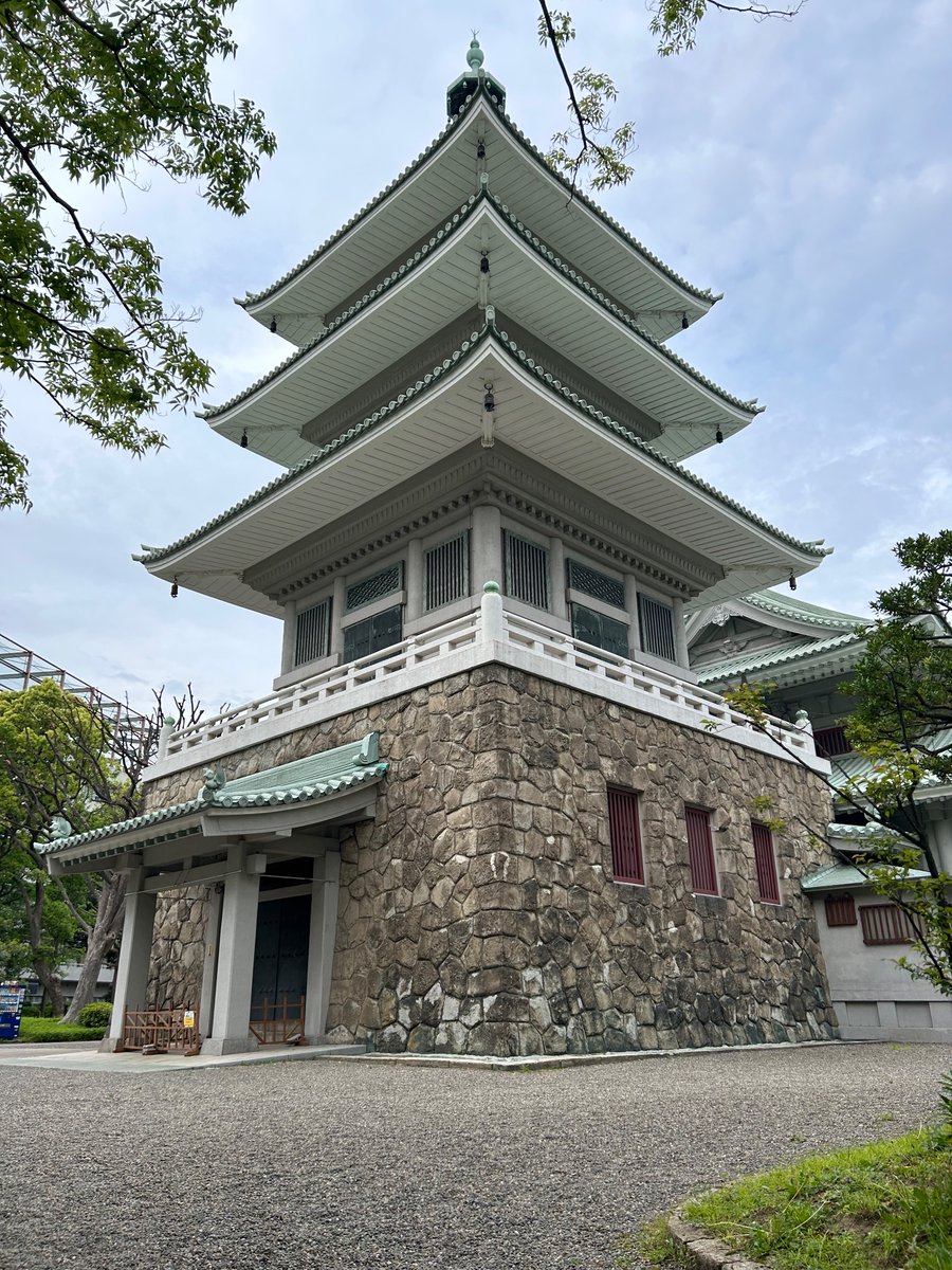 zanaroo123 tweet media