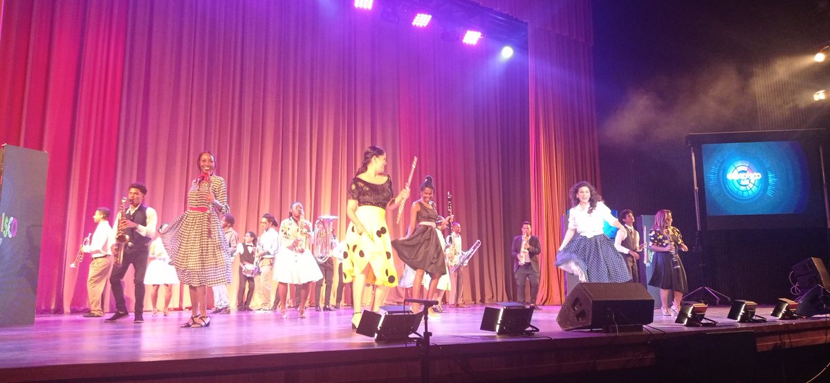 StreamingCuba's tweet photo. #CubaEsCultura
A todo ritmo, comienza gala de premiaciones del #CubaDisco2023 
#StreamingCuba https://t.co/r0KD0iRHSz