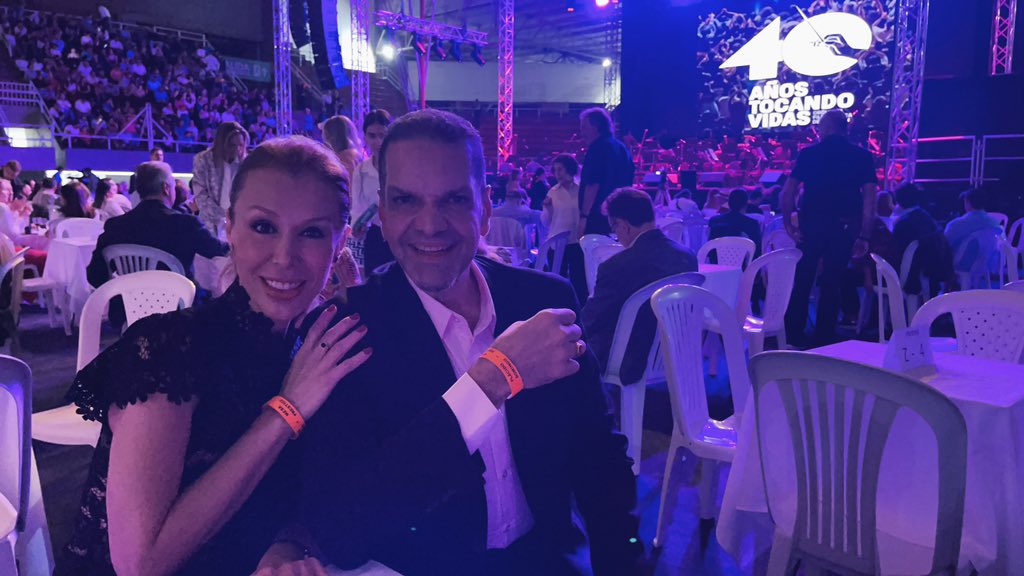 Eugenia Garza (@latoscaaleman) on Twitter photo En <a href="/medellin/">medellin</a> a punto de ver a mi siempre querido <a href="/placidodomingo/">Placido Domingo</a> con mi querido amigo <a href="/carlosconde/">Carlos Conde</a> En <a href="/medellin/">medellin</a> a punto de ver a mi siempre querido <a href="/placidodomingo/">Placido Domingo</a> con mi querido amigo <a href="/carlosconde/">Carlos Conde</a>
