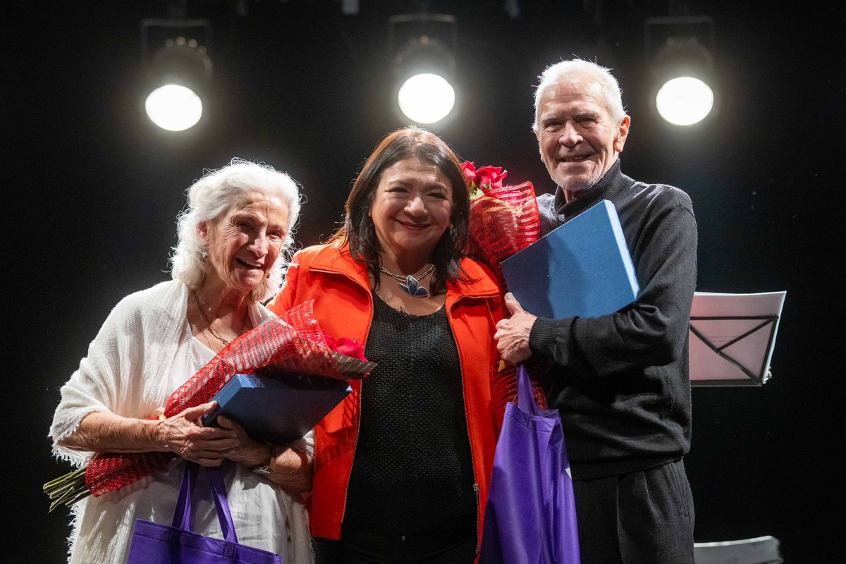 “Historia de amor para un alma vieja”: Qué privilegio poder ofrecer el mejor teatro a los vecinos y vecinas de La Pintana. #LaCulturaTransforma 💜🦋