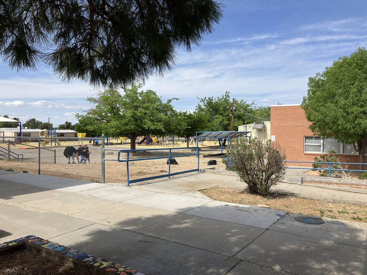 Thank you to everyone who came out to our swap meet and campus cleanup!  A huge shoutout to <a href="/rudysbbq/">Rudy's Bar-B-Q</a> for providing us delicious breakfast tacos! Thank you to <a href="/GoodwillIntl/">Goodwill Industries International</a> for providing us bins! <a href="/GovernorBent/">Governor Bent Elementary School</a> <a href="/ABC_Partnership/">ABC Community School</a> @APSLZ4