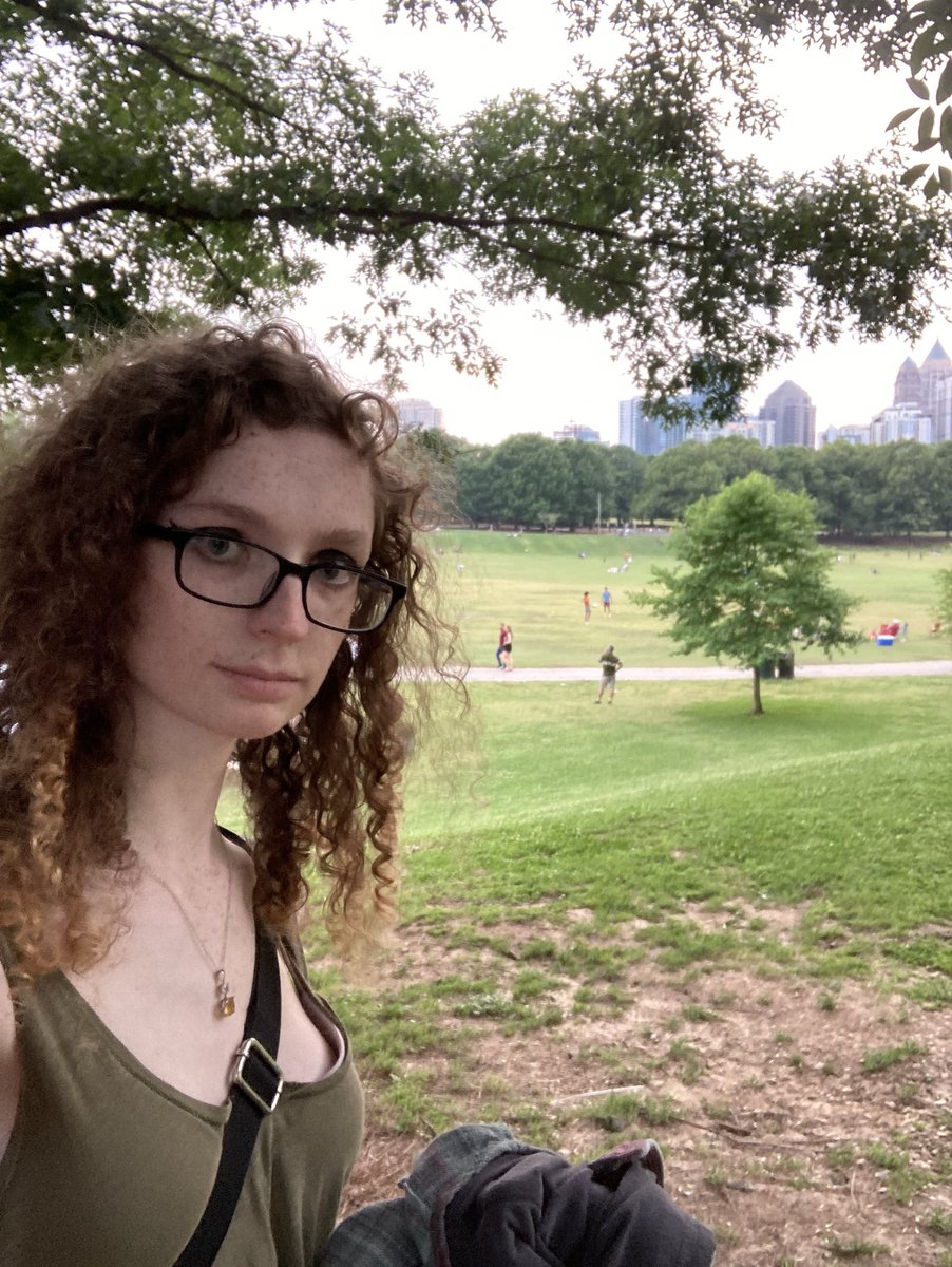 Staroxvia's tweet image. i went to piedmont park today for eden's private funeral, it was nice to go somewhere i knew she was happy so recently and be around people she had touched
in time this pain may fade, but my memory of her never will, she meant the world to me and i'll always carry her with me
π