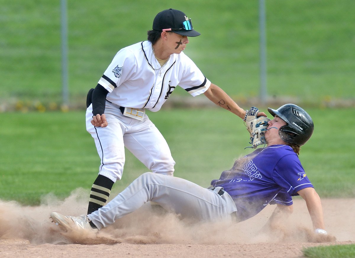 Weekend two of the PBLO season for the 18U London Badgers started with a game one 5-0 loss to the Tecumseh Thunder Saturday at Labatt Park. Games three and four scheduled to play Sunday at 12pm and 2:30pm. More pix. bit.ly/41B1rYD