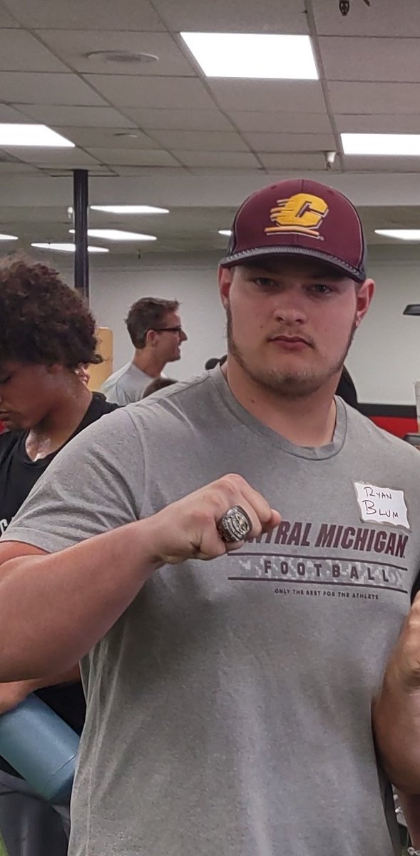 CoachTKelly1's tweet photo. Now we are all here ....
Was a heck of a run ... 
#linefamily 
@bashabearnation 
#Champiions 
#trenchwarfare
#TopOLinAZ
#49collegeoffers https://t.co/rKx6qjgaSr