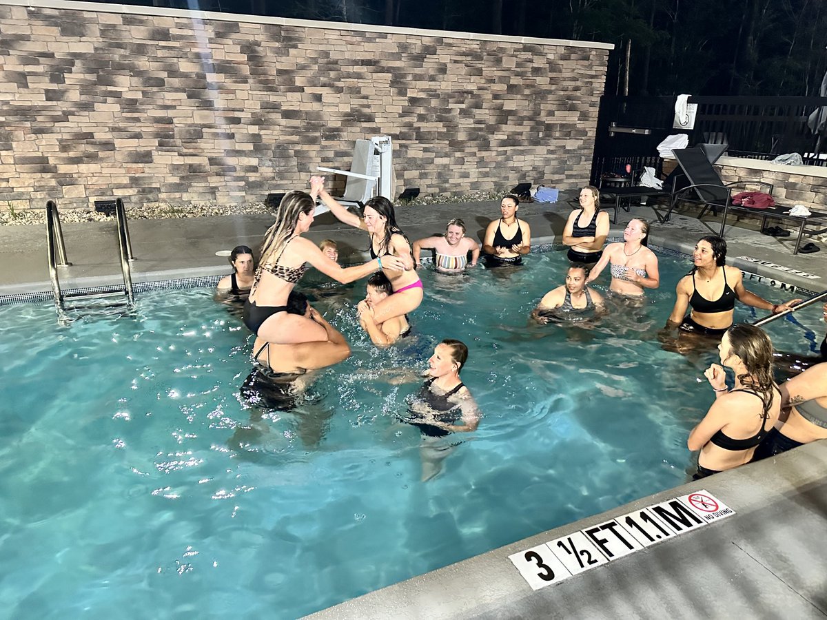 Victory Pool Party!

#postgamehotel #winners #champions