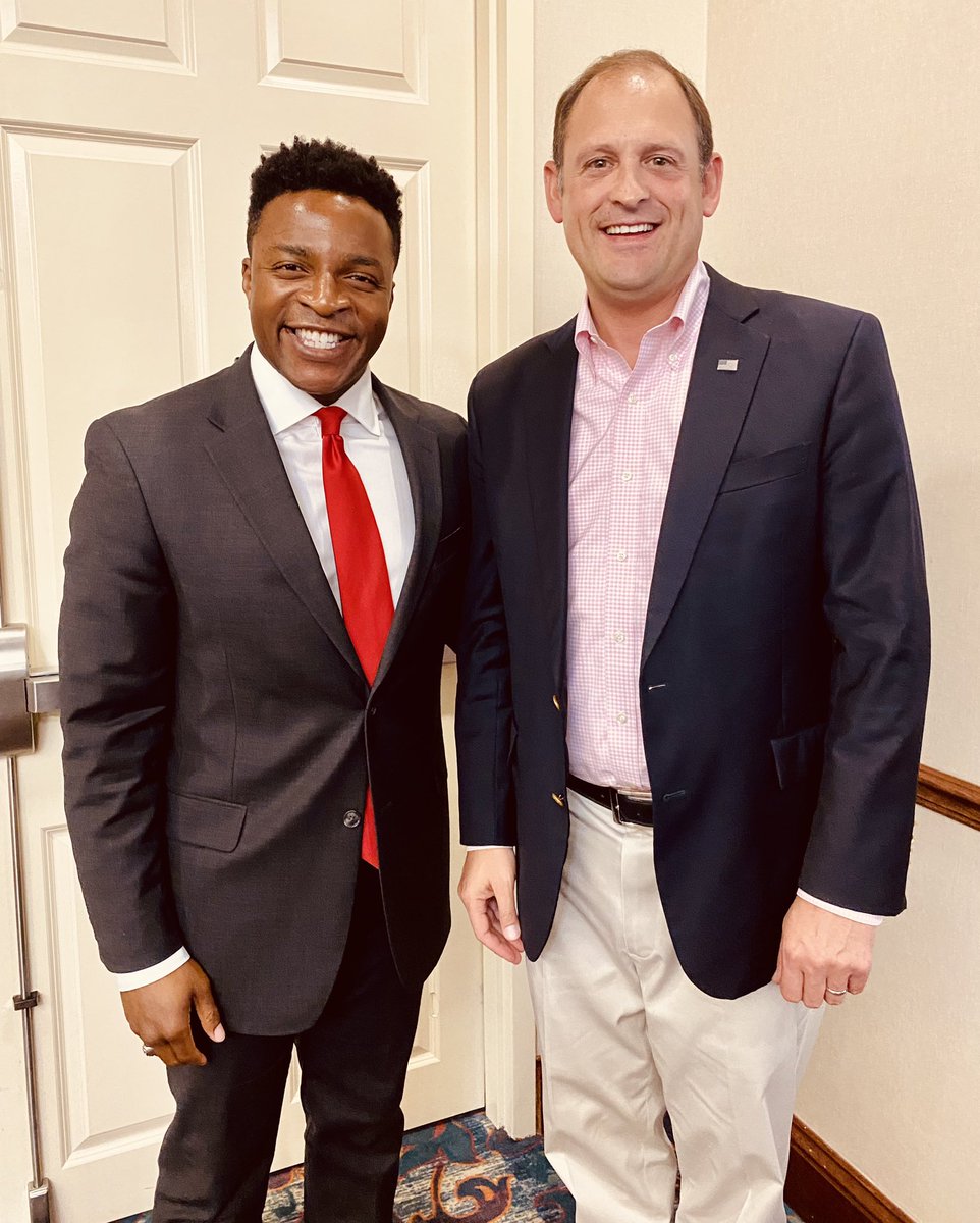 OlekaforKY's tweet photo. We’ve been nonstop sharing our message of experience &amp; opportunity. This week I’ve been to Murray, Paducah, Louisville, Bardstown, Lawrenceburg, Goshen, and Georgetown.

I will be an experienced conservative Treasurer who will protect taxpayer dollars &amp; defend the American Dream. https://t.co/q8KUXEqvUS