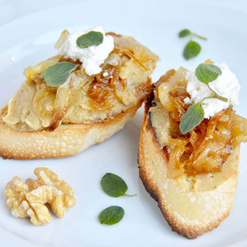 We're drooling over this Carmelized Onion & Goat Cheese Walnut Butter Crostini. Grab the recipe below to add it to your next tea-time spread! 
bit.ly/3O5GuC5
.
.
.
#TheNutraMilk #horsdoeuvres #healthyliving #healthyfood #inthekitchen #foodshare #recipes #mothersday