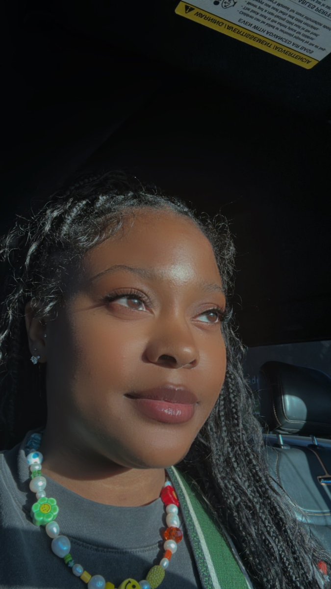 Cidneee's tweet image. Hey im pretty