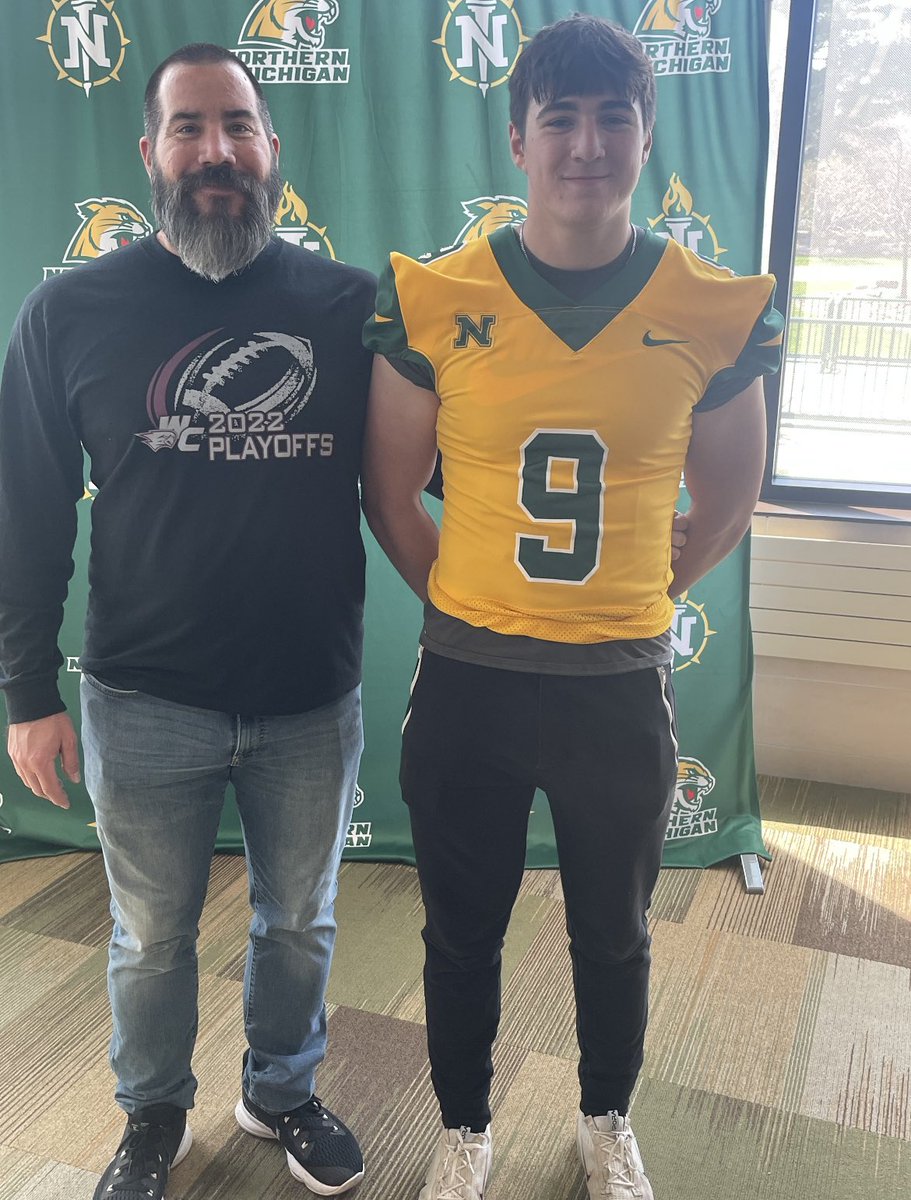 Big thanks too <a href="/CoachDuFrane/">Mike DuFrane</a> for having me at <a href="/NMU_Football/">NMU Football</a> had a great time!
