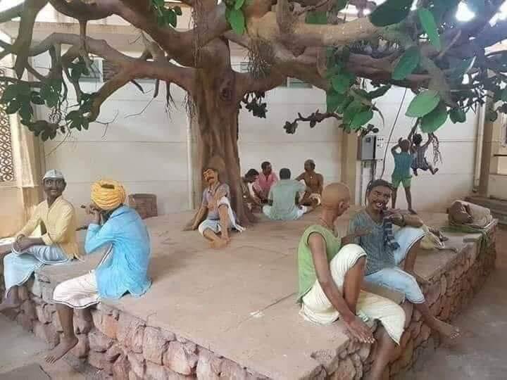 Abhiman210's tweet photo. मितरों एक उपकार कर दीजिए🙏

नदियों को साफ मत कीजिए
बस गंदा करना बंद कर दीजिए
साफ वो खुद अपने आप को कर लेगी

जंगल मत उगाइए,बस पेड़ काटना बन्द कर दीजिए,जंगल खुद उग जाएगा

शांति स्थापित मत कीजिए,अशांति फैलाना बंद कर दीजिए,शांति खुद हो जाएगी

पर्यावरण का ढोल न पिटे,बस स्वच्छता रखे 🙏 https://t.co/JGTkBtKiBC