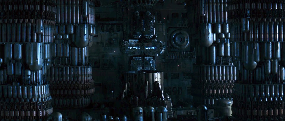 retroscifiart's tweet photo. Alien (1979) https://t.co/iu4PHiNmLq