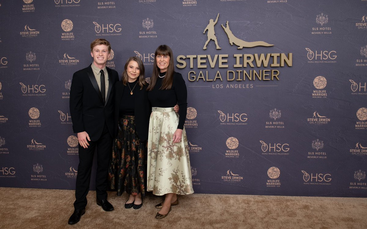 Terri Irwin tweet media