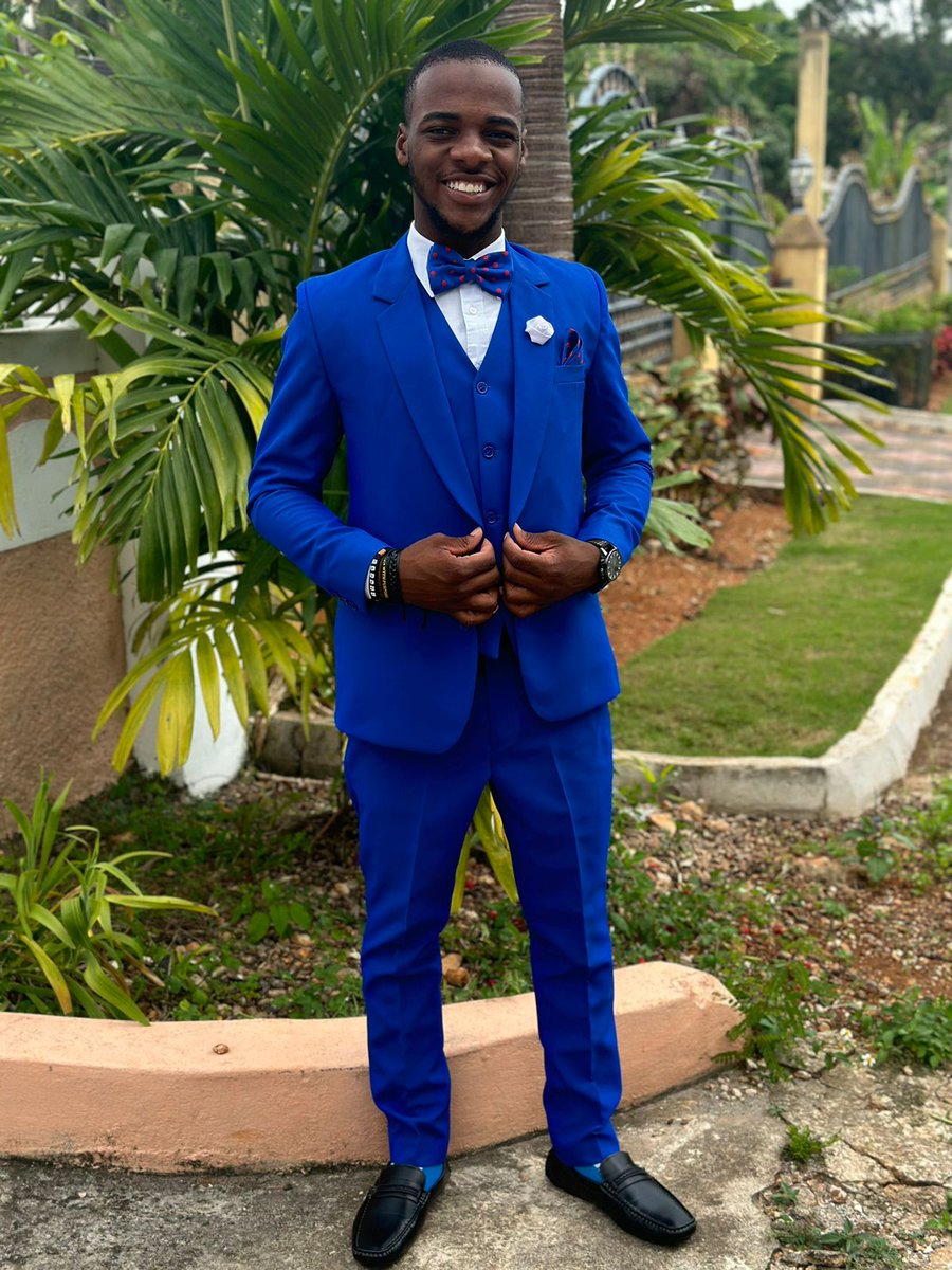 Darnel_Morris's tweet photo. Awaiting the countless adventures ahead #Degreed https://t.co/OeEZw5uFL2