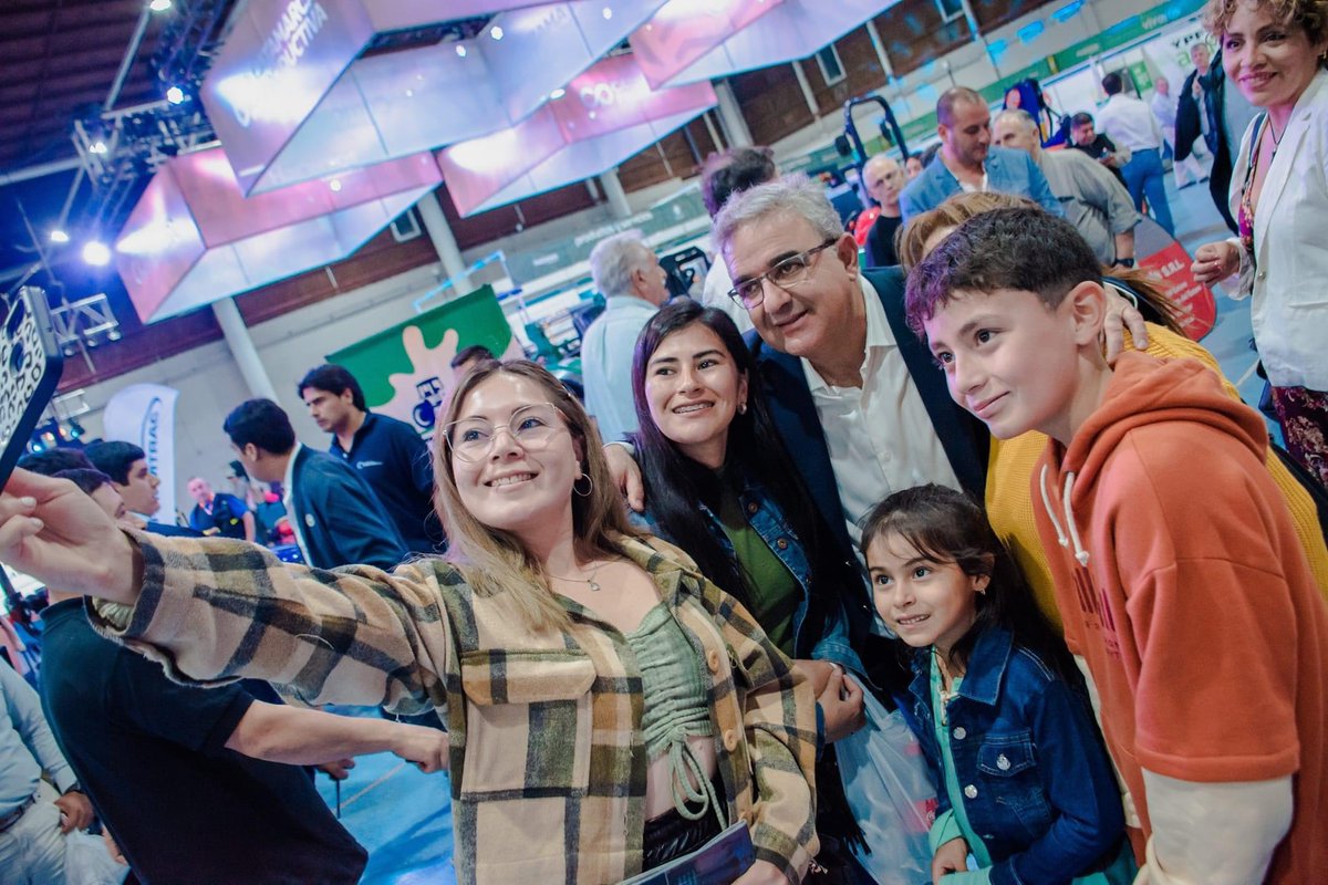 SilGinocchio's tweet photo. Catamarca Productiva-Expo Tech 2023 quedó ayer inaugurada.
Mucho para ver y visitar en el #PredioFerial
👉🏻 Una Expo de gran importancia para la provincia y para cada uno de sus municipios y economías regionales 👏👏
@CatamarcaGob @RaulJalil_ok https://t.co/P8JQ3cHRfI