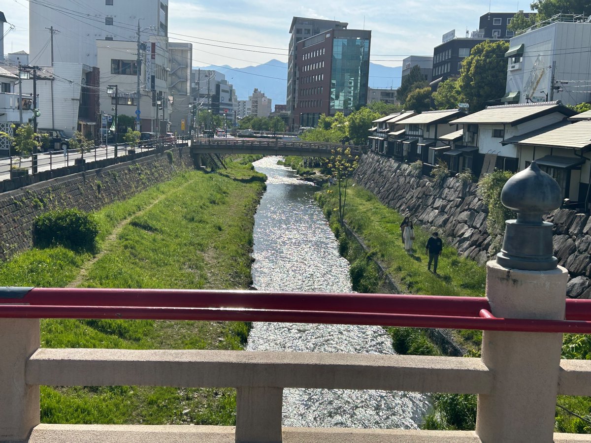 zanaroo123 tweet media