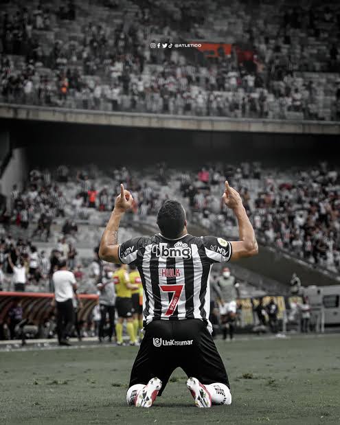 Arcebispo13's tweet photo. Foda-se..bou falar 

EU NAO TROCARIA O HULK NO MESSI,

PRONTO FALEI..TO MAIS LEVE KKKKK

@Atletico https://t.co/xQ6QNWlgIu