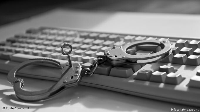 #编程随想阮晓寰 被控“煽颠”已羁押2年，二审依法5/22前审结。

他一个人，不求名利，默默丰富多个学科博文，启智大众。
其博客鼓励并传授“独立思考”。却被控“煽颠”！
其涉政博文，无一不是依据国内外公开发布的信息，全面分析，力求客观。

请多多转推，让更多的人了解，关注二审，关注人权，为他声援