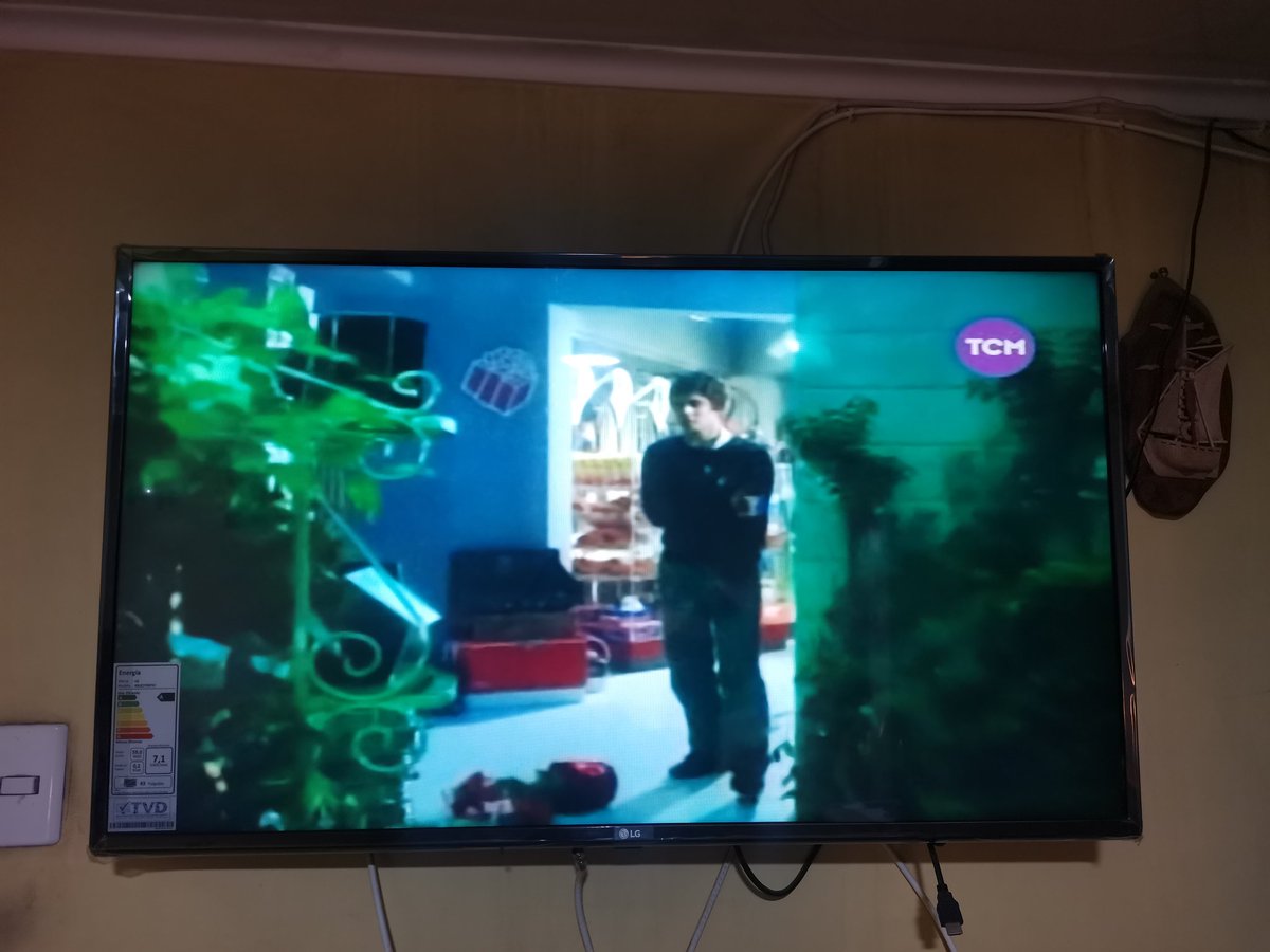 jamiro_181's tweet photo. @zwgman viendo gremlins en tcm chile https://t.co/ZSmKtoNVq1