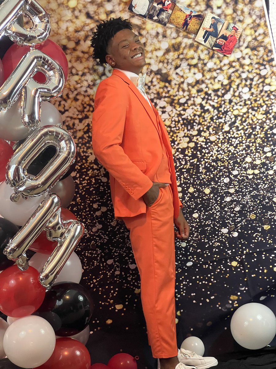 UandUStepchild's tweet photo. The star of the show 👑💪🏾 #Prom2023 https://t.co/SgTRWwEpxL