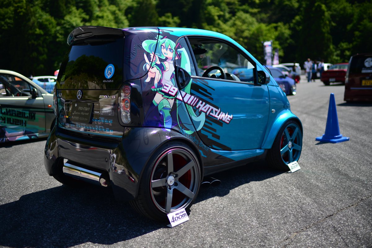 Spi_io7269's tweet photo. #あなたの愛車のマフラーを見せてください
リアエンジン車だけど左右各2本出し。(定期)
画像反転させた訳ではない。
ブラバス純正マフラー用のフランジ部分だけがヤフオクで流通していたりするのでそれを使います。
#スマート450 #smart450 #MCCスマート #MCCsmart https://t.co/Zswy0c591t