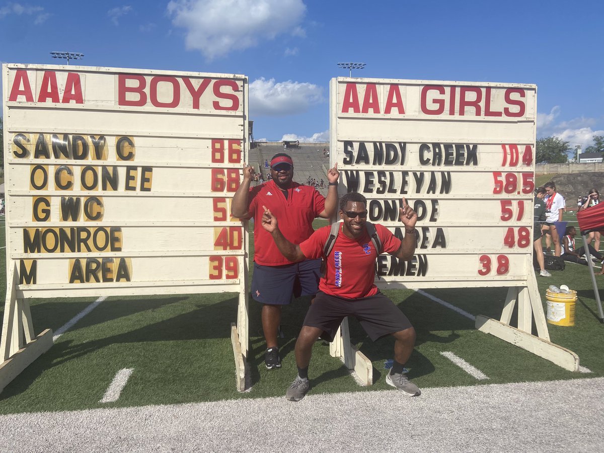 TROliverEDU's tweet photo. What a moment! What a YEAR! @SC_TracknField are 3A State Champions in Girls and Boys Track! Congratulations to @CoachGodfrey_27 and the entire TRACK NATION @SCHS_Patriots ๐๐โค๏ธ๐ค๐๐ช๐ฝ๐ช๐ฝ๐ช๐ฝ๐๐๐๐ @fcboe @GHSAA9 @samcrenshaw23 #YearofFirsts #CompetitiveAdvantage https://t.co/D0wbjjQcYj