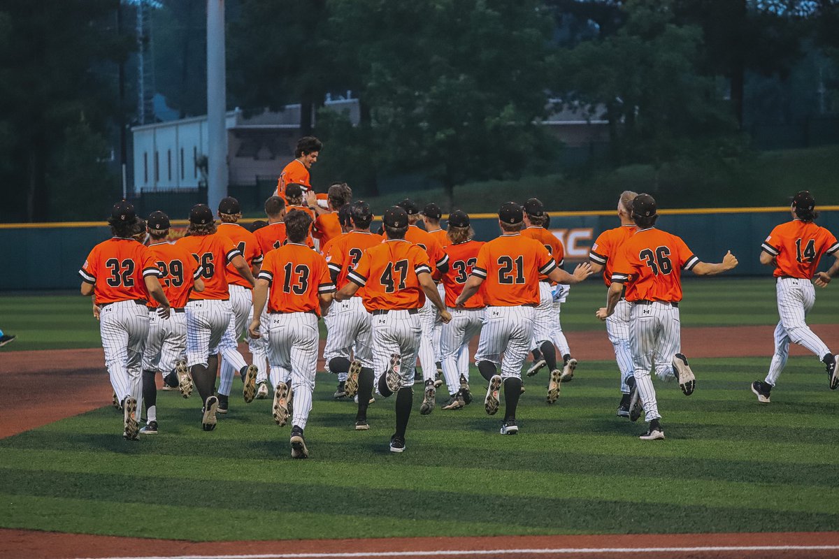 JAKE. TATOM. 

Mr. Walk-off himself does it again.

#EatEmUpKats