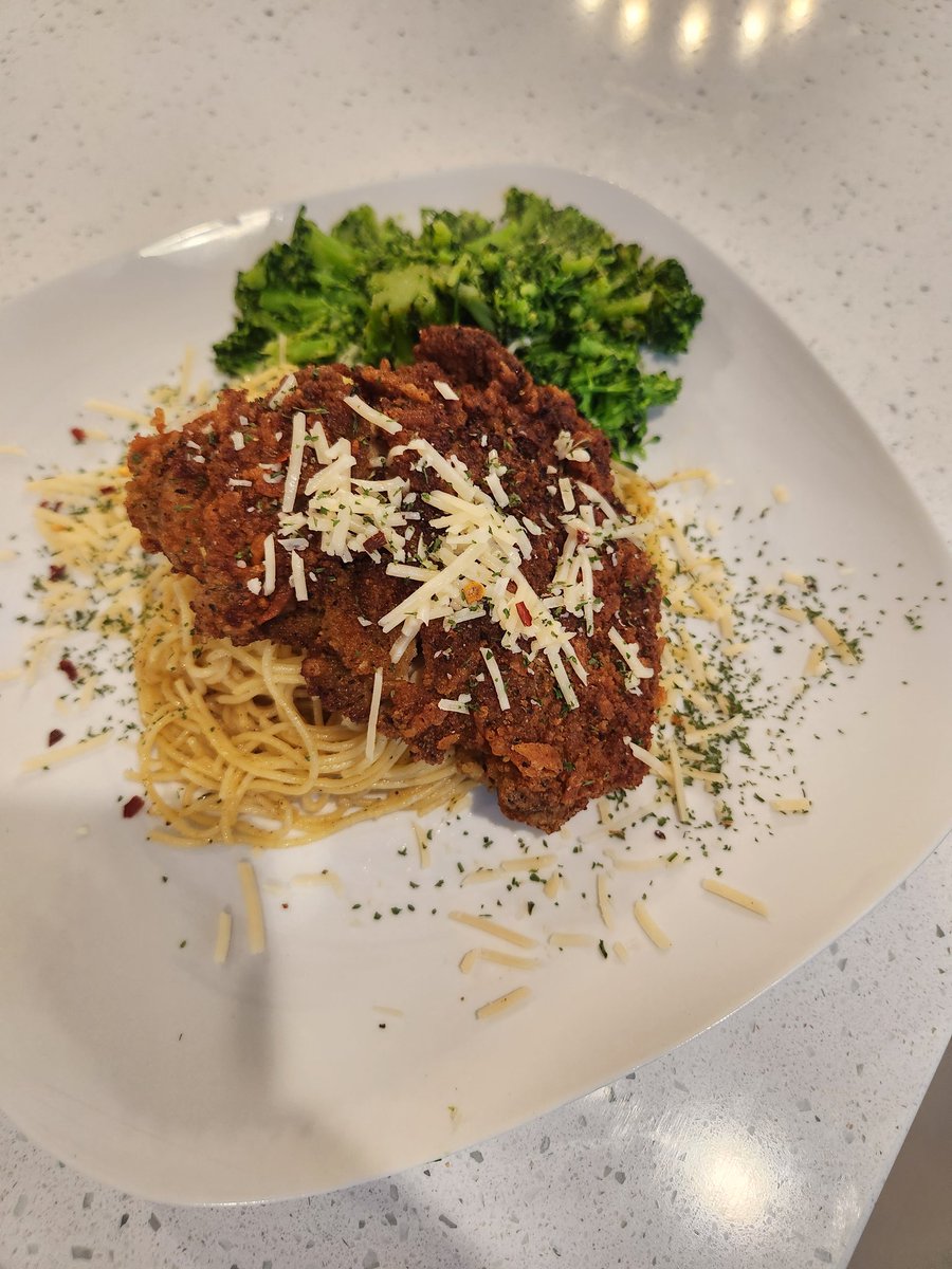 Did a quick parmesan crusted chicken over garlic pasta with broccoli. #timetoeat