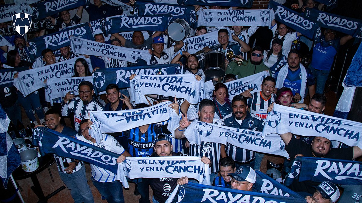 Rayados's tweet photo. ¡En Houston nuestros #RayadosTexanos también se llevaron sus bufandas! 🇫🇮🔥
¡Una fiesta el #RayadosFest! 🤠🇺🇸 https://t.co/nfHtfxIOPO