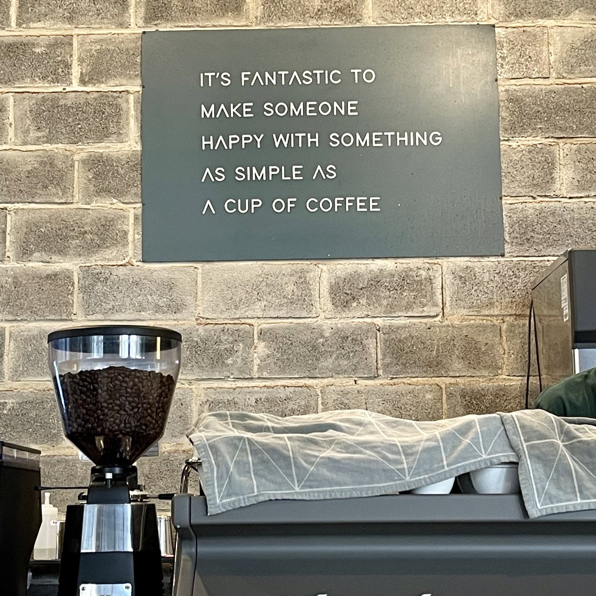 somethingdyluv's tweet photo. morning with Factory coffee ☕️
ใครสายกาแฟห้ามพลาดเลย กาแฟเขาอร่อยมกก ในรูปเป็นdirtyเมนูเด็ด
🍨Mrs. cold+ice หอม นุ่ม กลมกล่อม
🍫El brown+ice ขมช็อคโกแลต หอม นุ่ม
นอกจากกาแฟก็มีขนมด้วยนะคะ
🥐butte croissants กรอบ หอมเนย ฉ่ำ
📍พญาไท (ข้างbtsพญาไท ลงมาเจอเลยค่ะ)
⏱8:00-17:00 น. https://t.co/RJlfD0RzeP