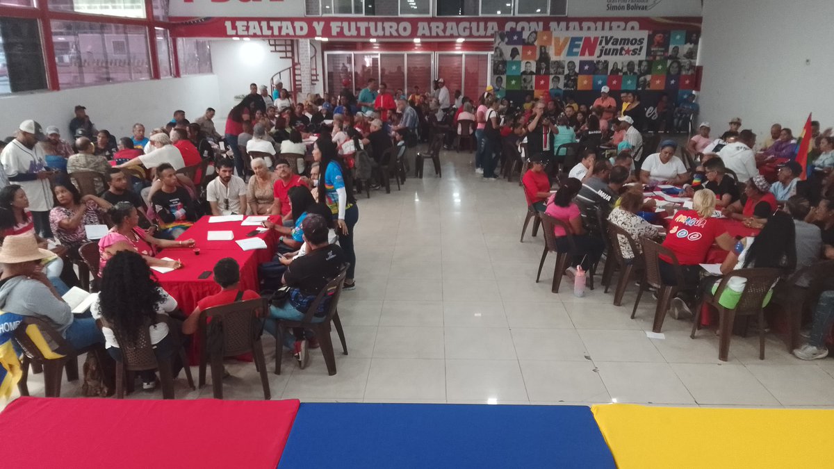 Encuentro de los Equipos Promotores para la Planificación del Congreso de la Nueva Época con el Dip (AN) <a href="/JulioGarciaZ/">Julio García Zerpa</a> y la Dip (AN) <a href="/RosaLeonoficial/">Rosa León (Oficial)</a> en el Estado Aragua.
<a href="/NicolasMaduro/">Nicolás Maduro</a>
<a href="/vargas_mimou/">Alexander Mimou Vargas</a>
<a href="/Aimara_aguilarr/">Aimara Aguilar Ruiz.</a>
<a href="/fundacion_mpv/">Fundación Movimiento por la Paz y la Vida Vzla</a>
#RespetoALaSoberanía