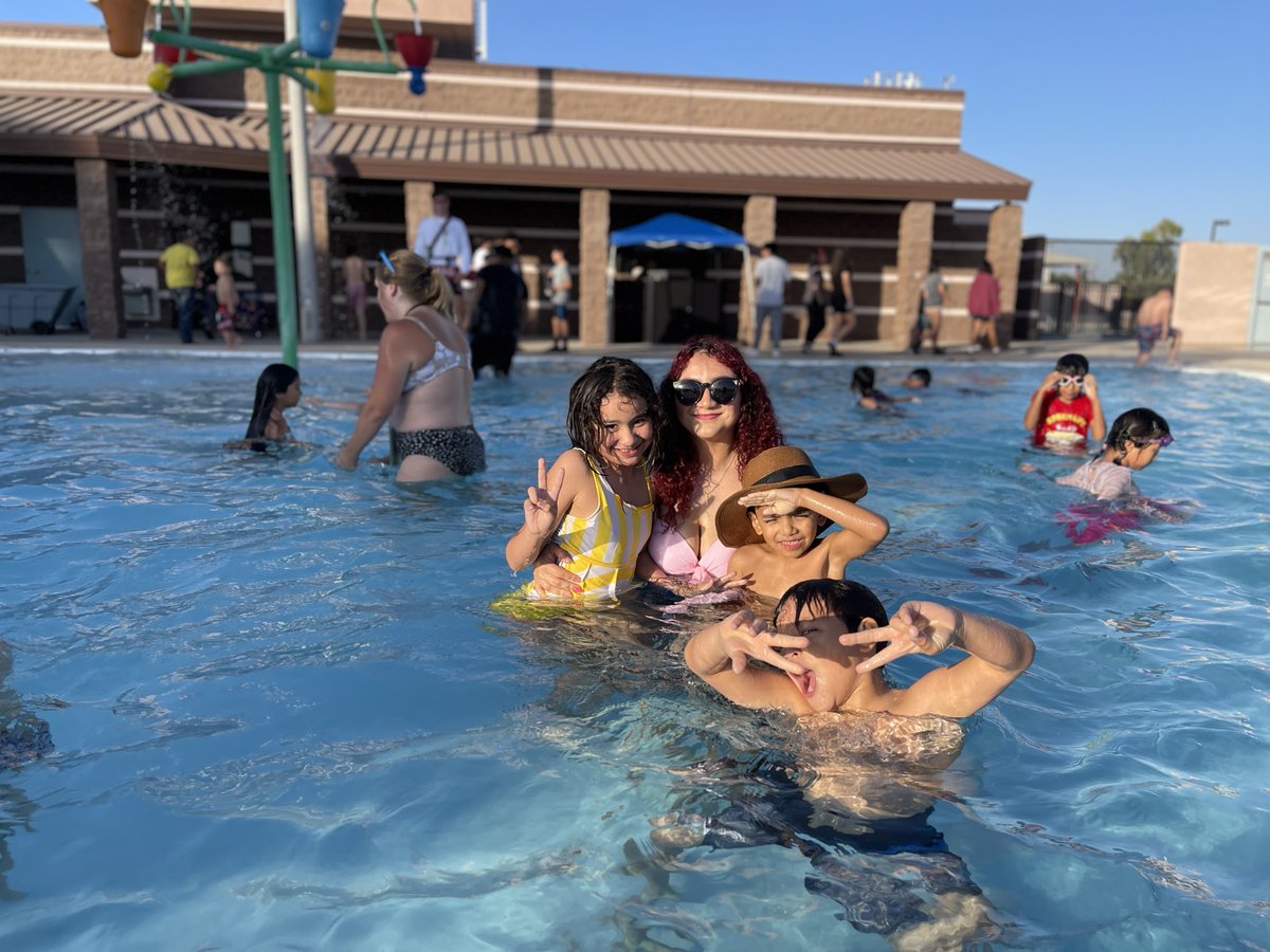 MesaDistrict3's tweet photo. Thanks to all the residents who attended my Annual District 3 #SpringBlast! It was a great success! ππ½ββοΈπ Special thanks to staff for making this possible!
@cityofmesa
@MesaDistrict1
@MesaThingsToDo
@mesafiredept
#MesaDistrict3 #WestMesa https://t.co/iAroGz2Njs