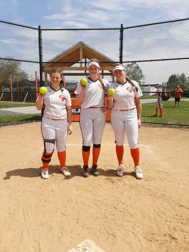 Prep piled up 21 runs in a 21-9 victory over Fairview. Madison Simmerman, Jenna Wagner and Camryn Chimera all hit homeruns. Simmerman drove in six runs and had two hits while Wagner and Chimera had 3 RBIs apiece. Hayley Dever, Megan Kelly and Emalie Thomas all added two hits.