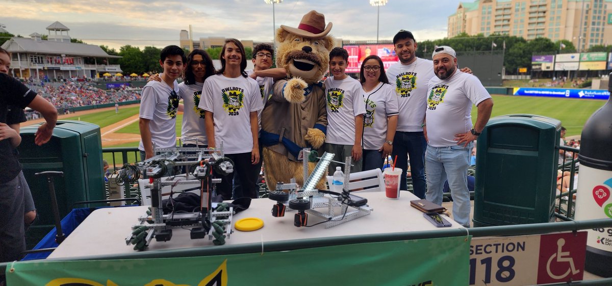 carlosrobotics's tweet photo. Our Robotics Teams representing @dallasschools at the Frisco RoughRiders STEM Night.  Fun night! ⚾
@DallasisdSTEM @TeamDallasISD @REC_Foundation https://t.co/a8rgghpDGd