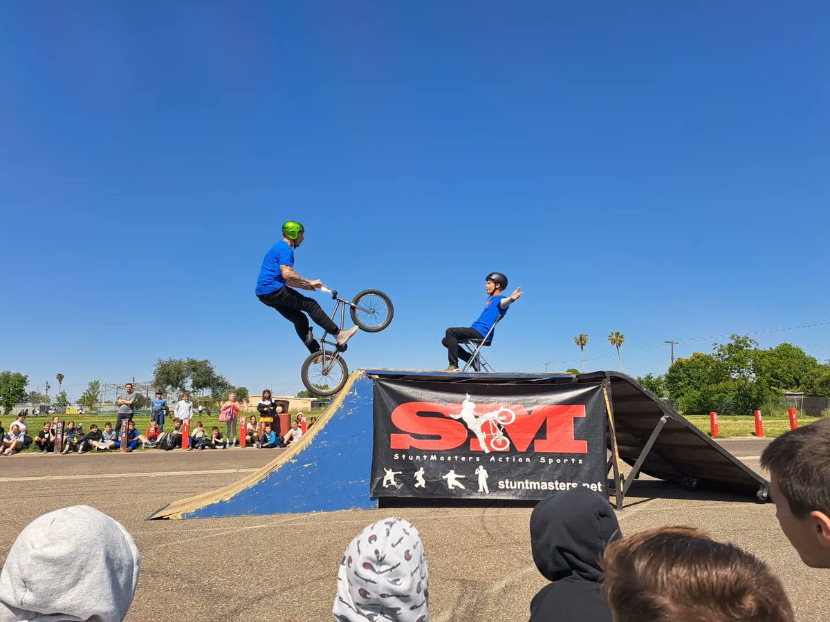 COA_middle's tweet photo. One of the most exciting May events at COA Middle: the BMX Assembly!
#coamiddle #coaschool #gcc_charters https://t.co/W4Udx3BNOG
