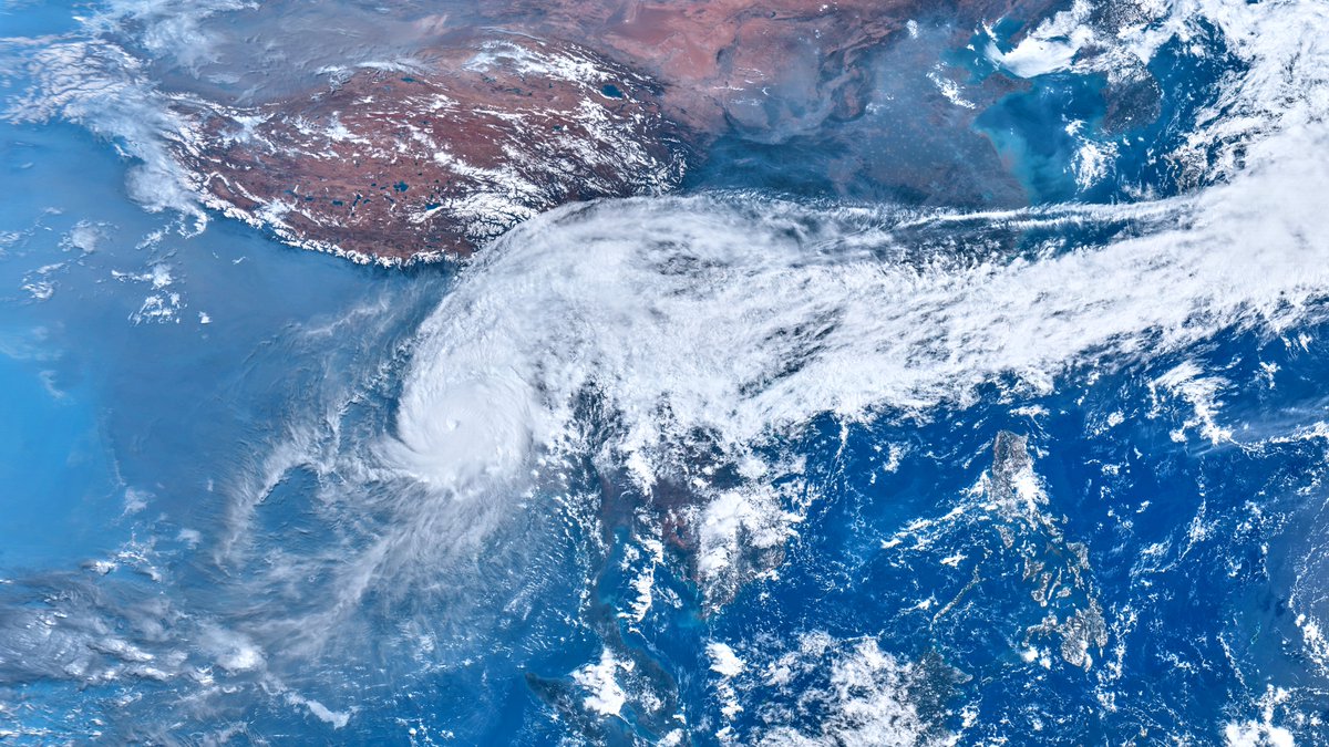 Tropical Cyclone Mocha. Currently in the Bay of Bengal, by Myanmar (Burma). Right at the edge of Himawari 9 coverage. #himawari9 #CycloneMocha