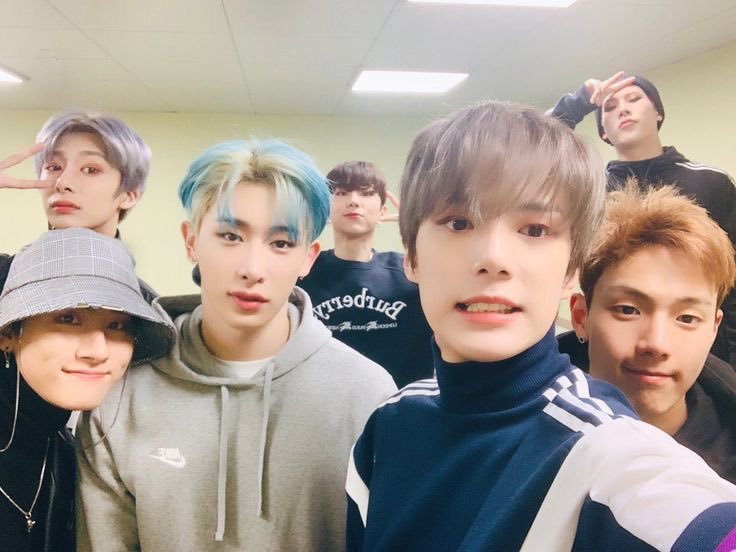 marianny_inoa's tweet photo. Feliz Aniversario ami lugar seguro ❤️‍🩹-
Son un rayito de luz en tanta oscuridad 
Los amo mucho mucho  #MONSTAX_8th_Anniversary https://t.co/lSKryKf17o