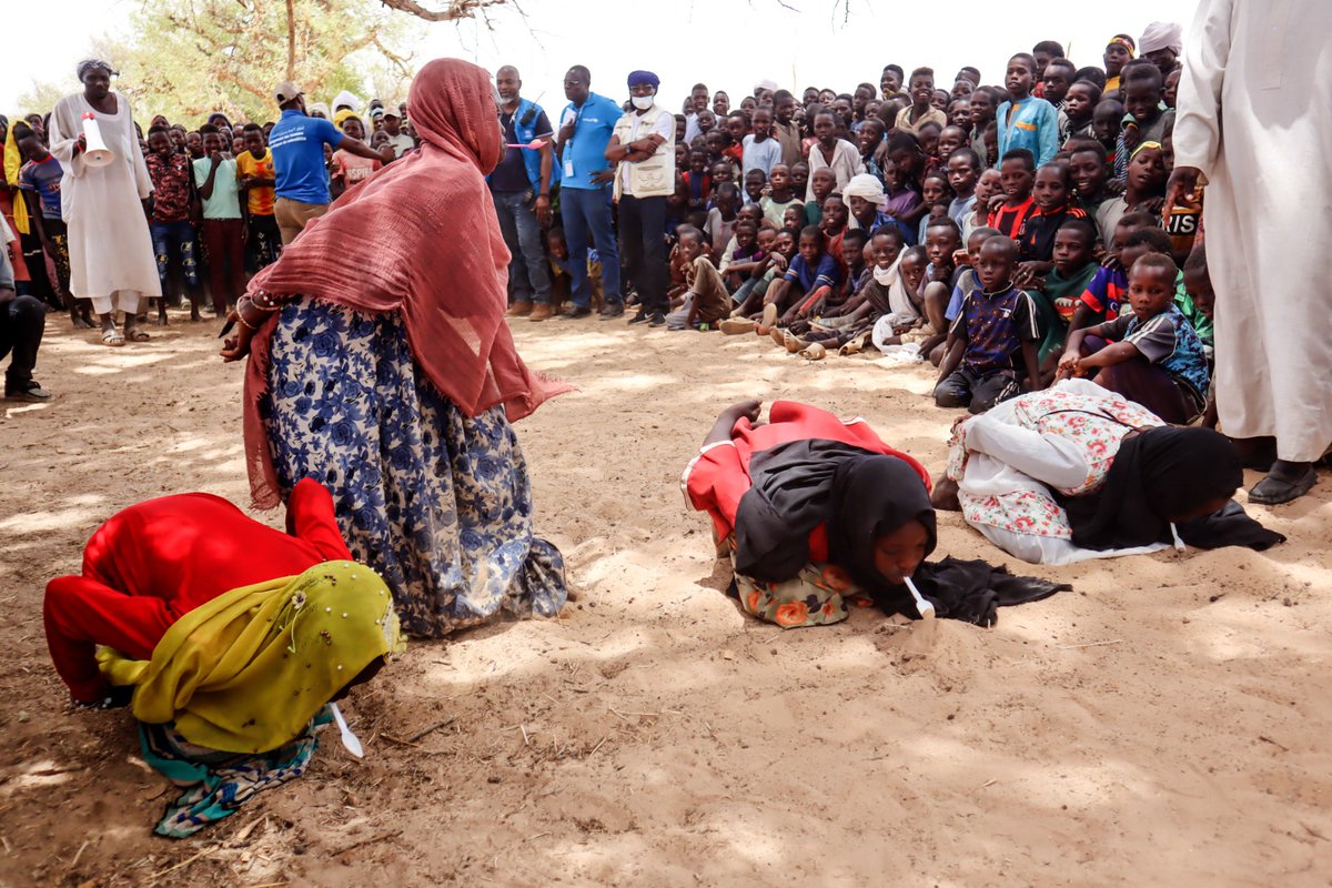 EduCannotWait's tweet photo. #ECW's mission delegation watched uplifting activities for children at a temporary safe space in #Borota, where #NGOs provide #MHPSS💚through playful activities.
Heartwarming to see how simple, fun games can bring joy+laughter amid incredible hardship & suffering. @UN @ONUTchad https://t.co/5S0DmhhI8t
