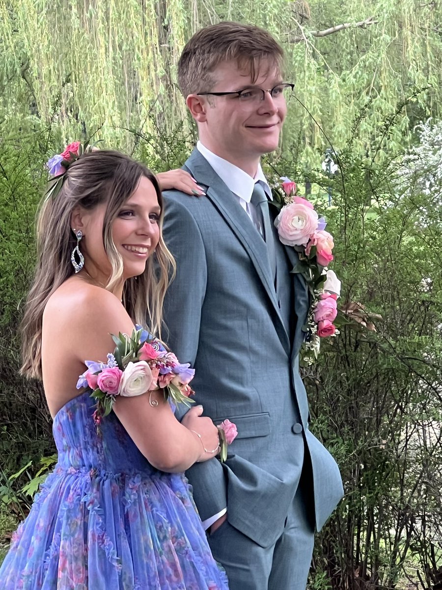jester1027's tweet photo. Prom 2023! #senioryear
@PennPride365 https://t.co/hMYtXzbpC3